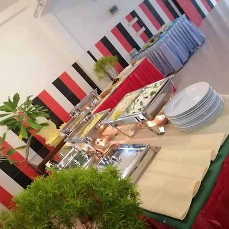 Hotel Shalini Anuradhapura Ngoại thất bức ảnh