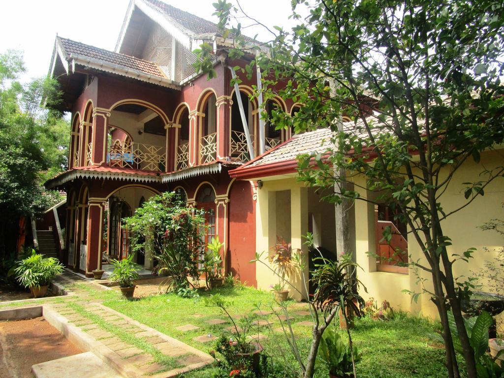 Hotel Shalini Anuradhapura Ngoại thất bức ảnh