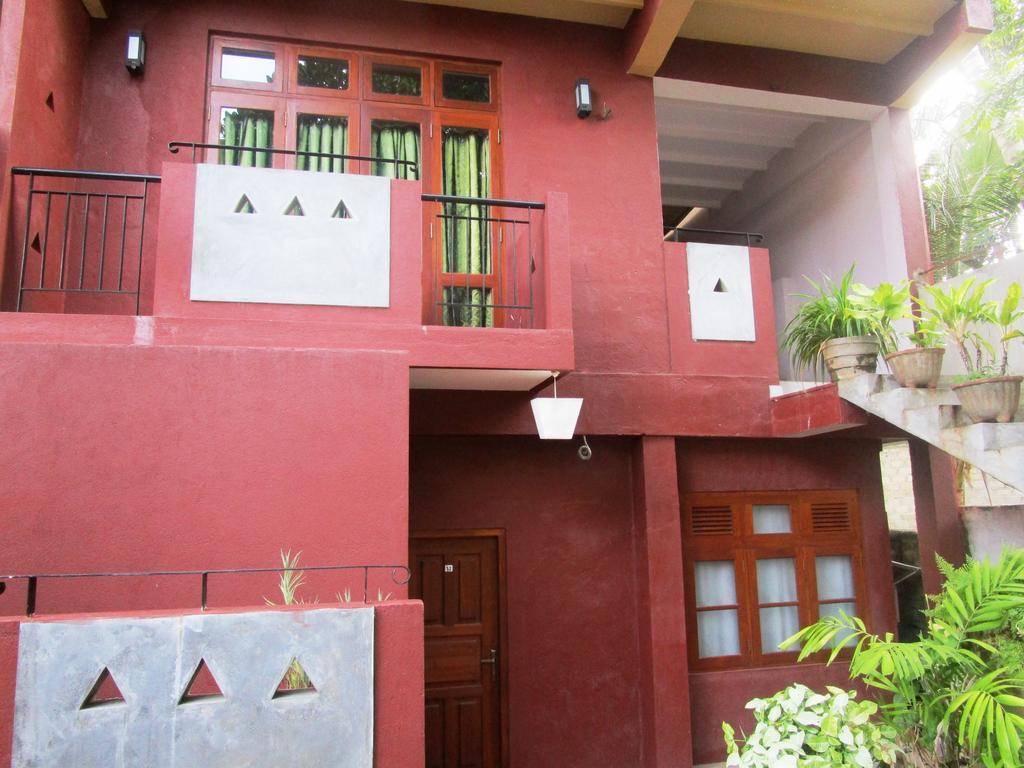 Hotel Shalini Anuradhapura Ngoại thất bức ảnh