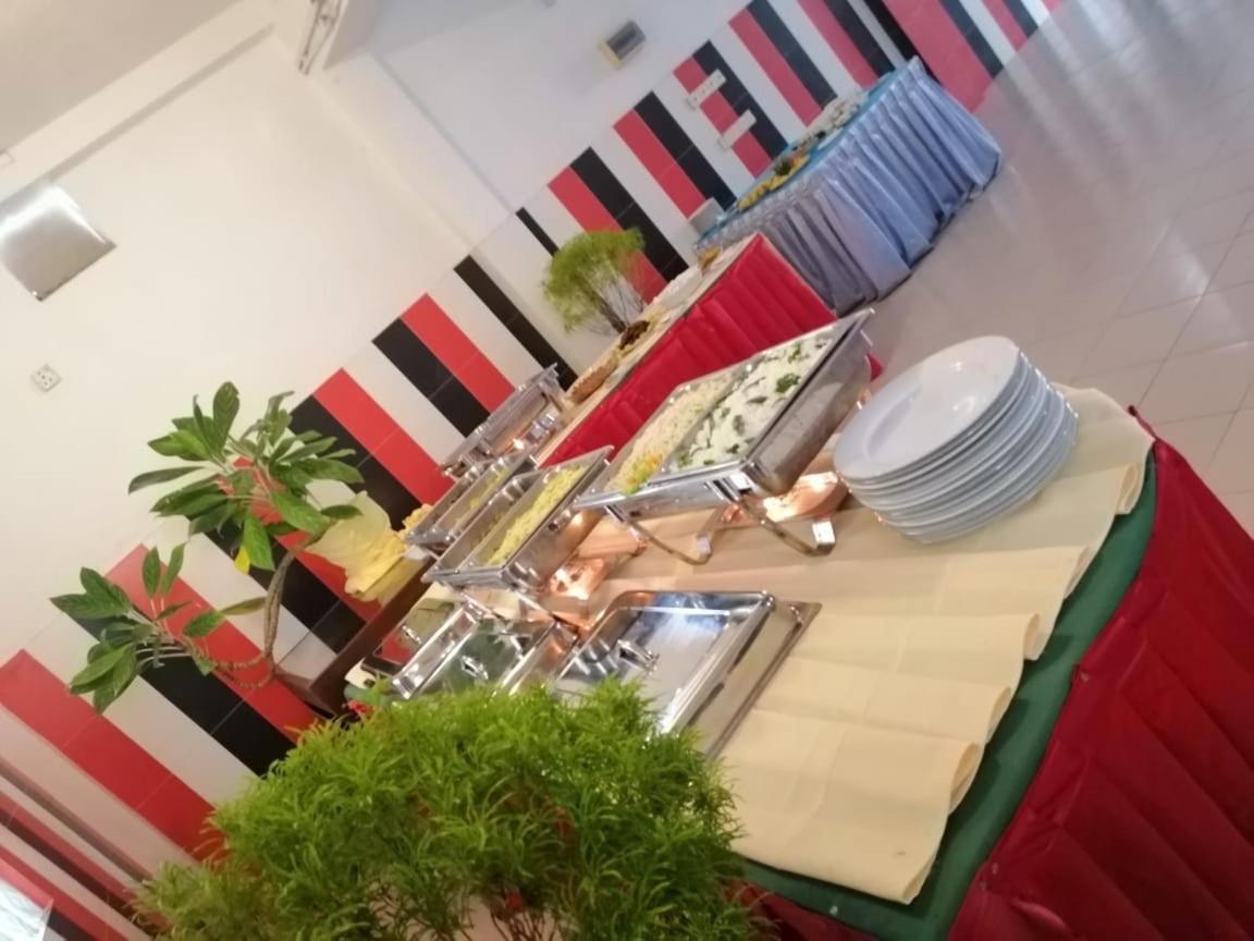 Hotel Shalini Anuradhapura Ngoại thất bức ảnh